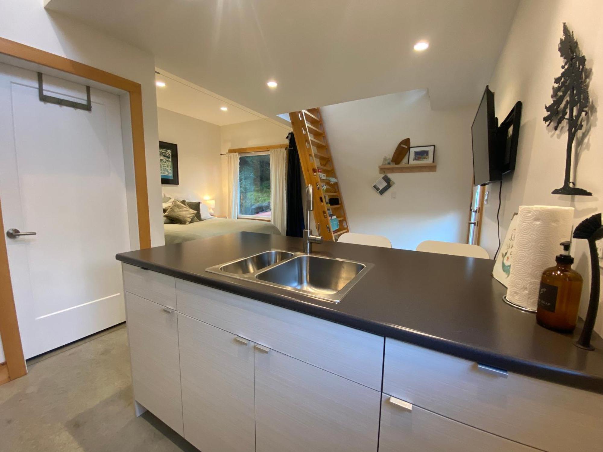 Lucky Creek Guest Suite Ucluelet Eksteriør bilde